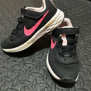 Nike Kids Black Sneakers with Pink Swoosh
